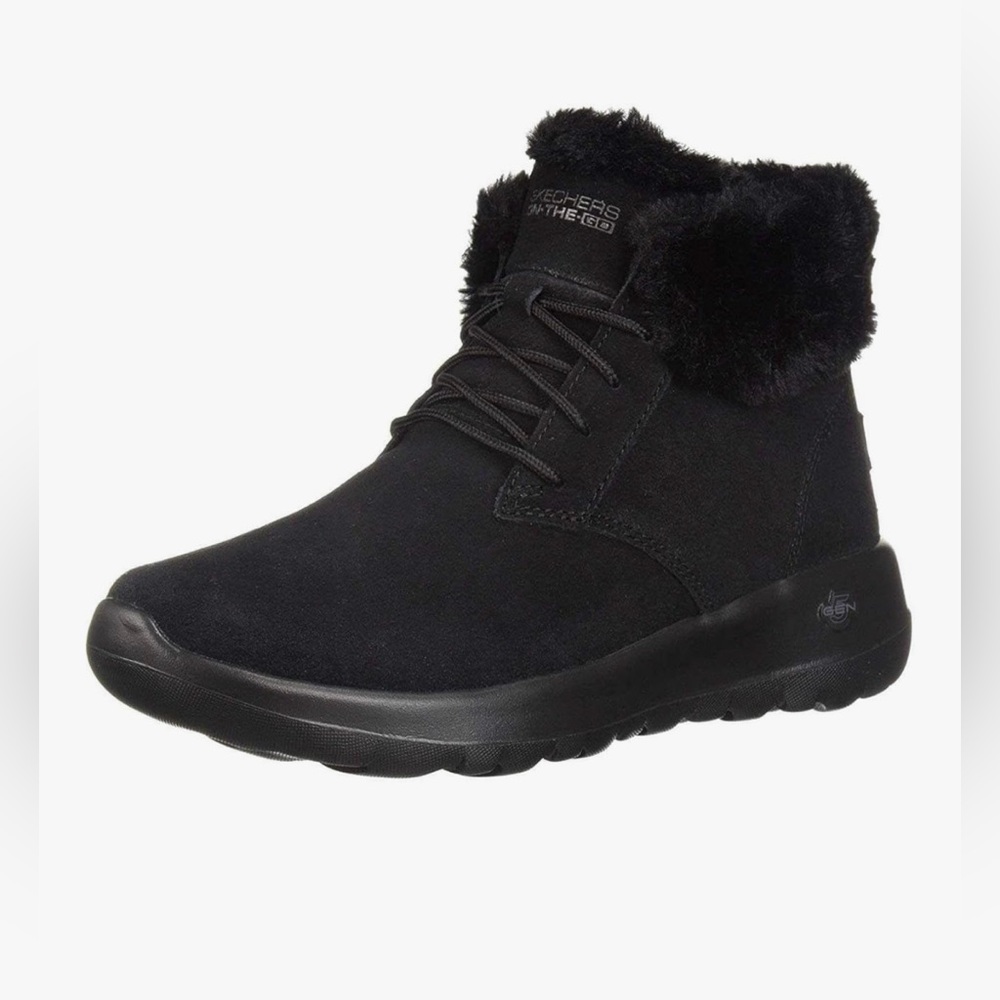 Skechers Women's On the go Joy Walk Black Faux Fur Lined Chukka boot Sz 8